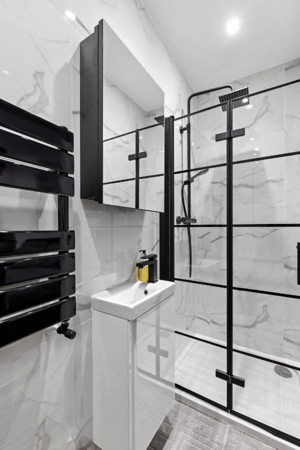 Star London Vivian Avenue 2-Bed Retreat With Garden Apartment The Hyde Luaran gambar