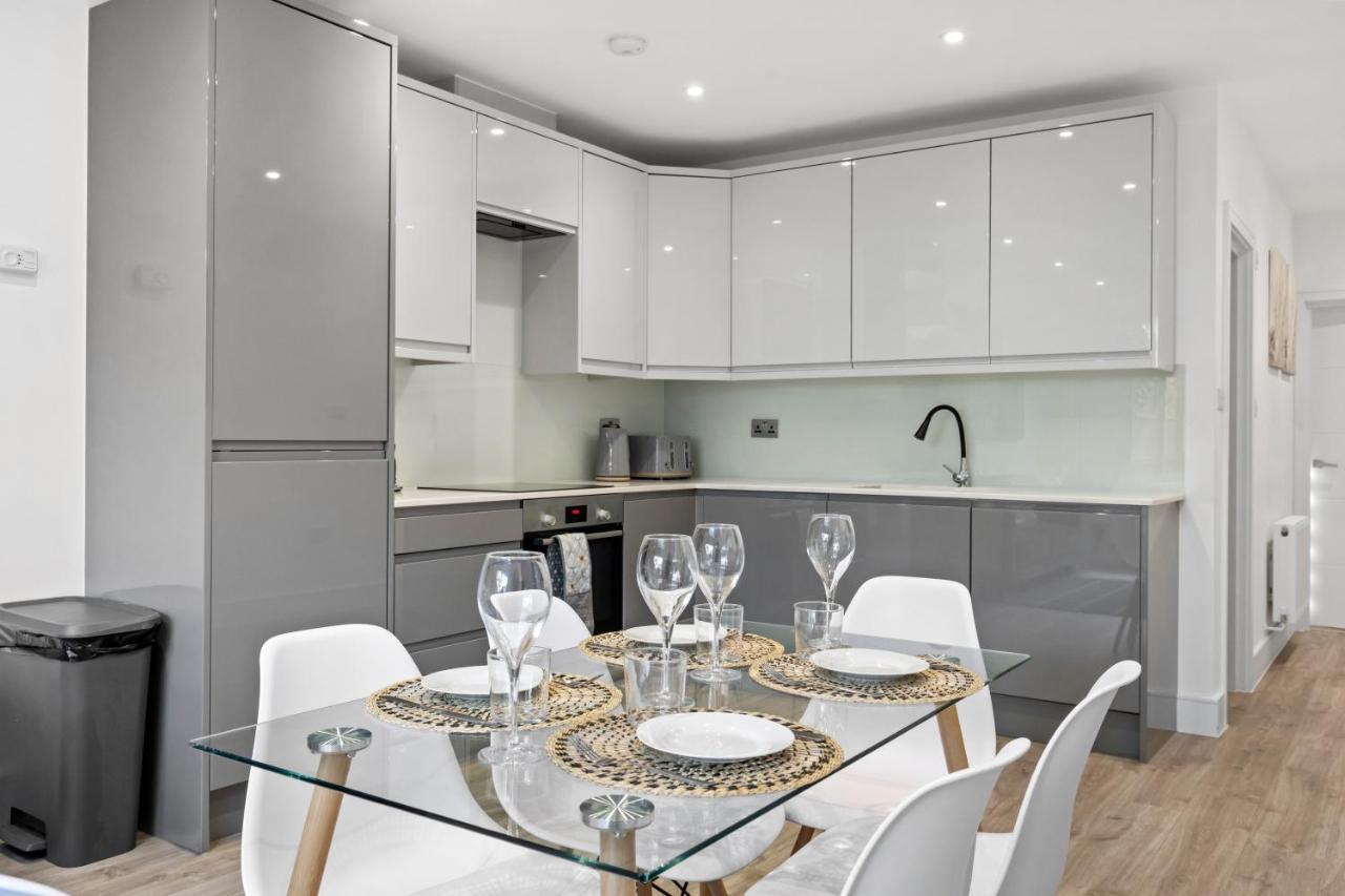 Star London Vivian Avenue 2-Bed Retreat With Garden Apartment The Hyde Luaran gambar